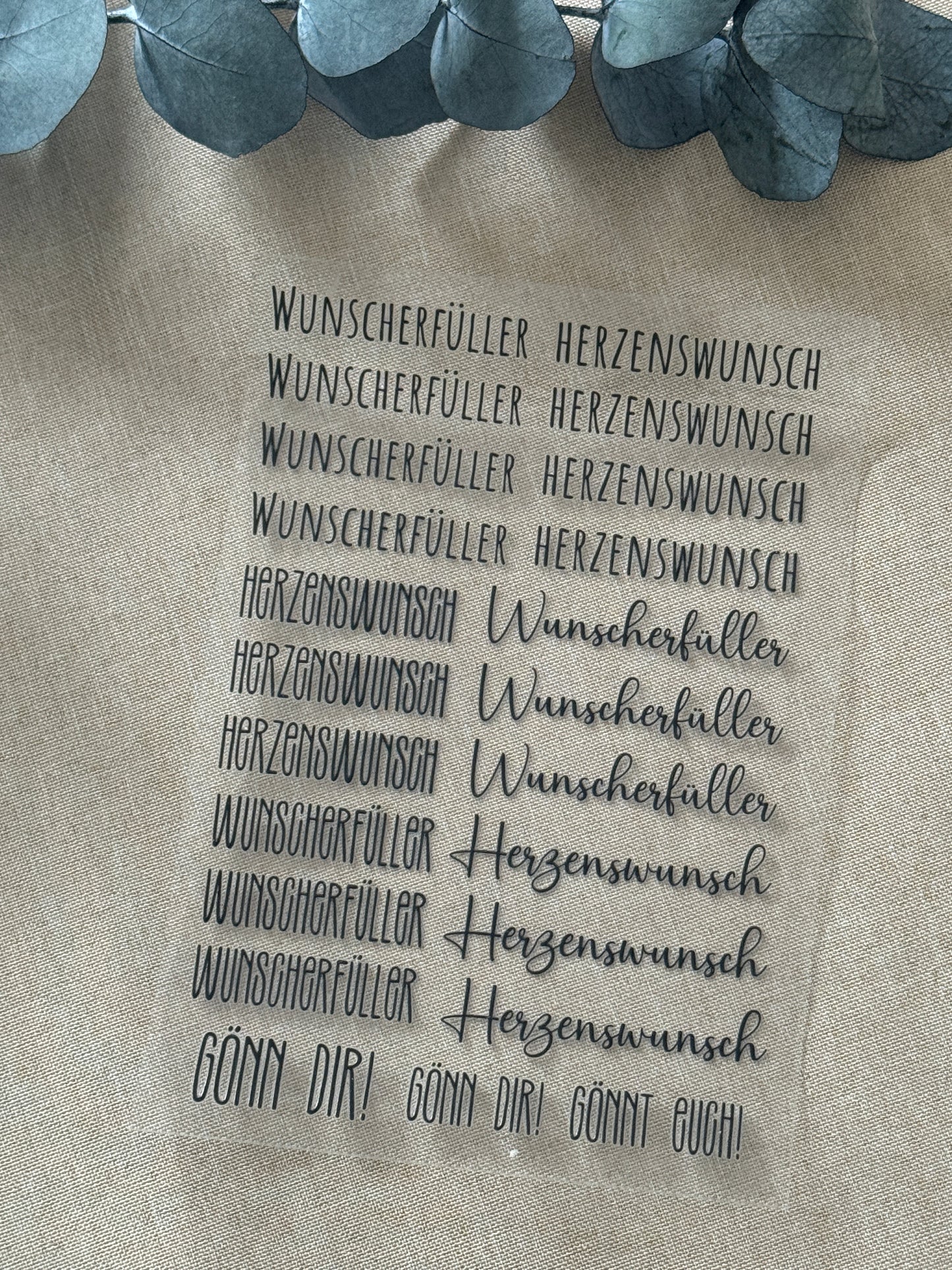 Rub On Aufkleber Reagenzglas Sprüche Wunscherfüller A5 Warum du unsere Rub-Ons lieben wirst: ✔ Randloser Premium-Look ✔ Besondere Haptik ✔ Präzise Platzierung dank transparenter Trägerfolie ✔ Wasser- und kratzfest // Hitze- und UV-beständig ✔ Starke Haftung auf Glas, Keramik, Holz, Raysin u.v.m. ✔ Langlebig und hochwertig verarbeitet ✔ Auch gewerblich nutzbar – keine zusätzliche Lizenz nötig