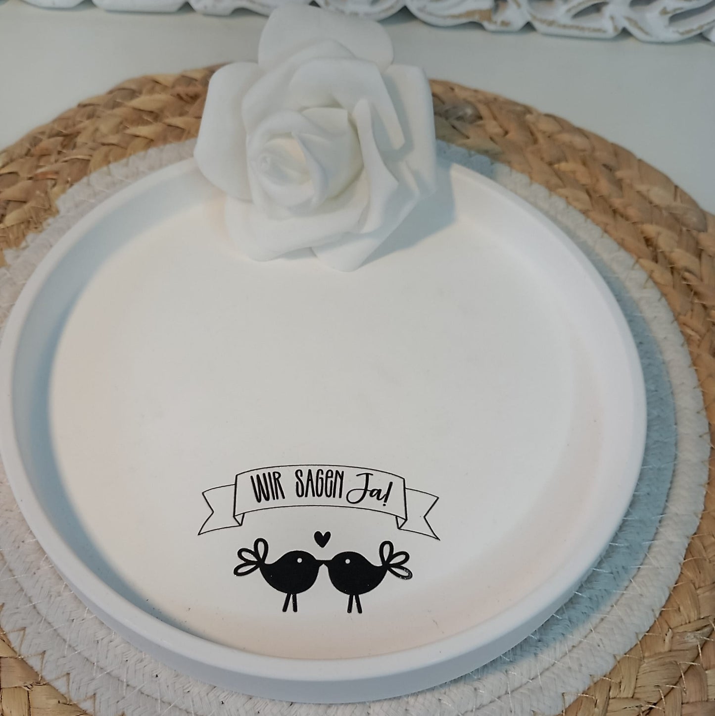 Rub On Aufkleber Hochzeit 3 A5 Warum du unsere Rub-Ons lieben wirst: ✔ Randloser Premium-Look ✔ Besondere Haptik ✔ Präzise Platzierung dank transparenter Trägerfolie ✔ Wasser- und kratzfest // Hitze- und UV-beständig ✔ Starke Haftung auf Glas, Keramik, Holz, Raysin u.v.m. ✔ Langlebig und hochwertig verarbeitet ✔ Auch gewerblich nutzbar – keine zusätzliche Lizenz nötig