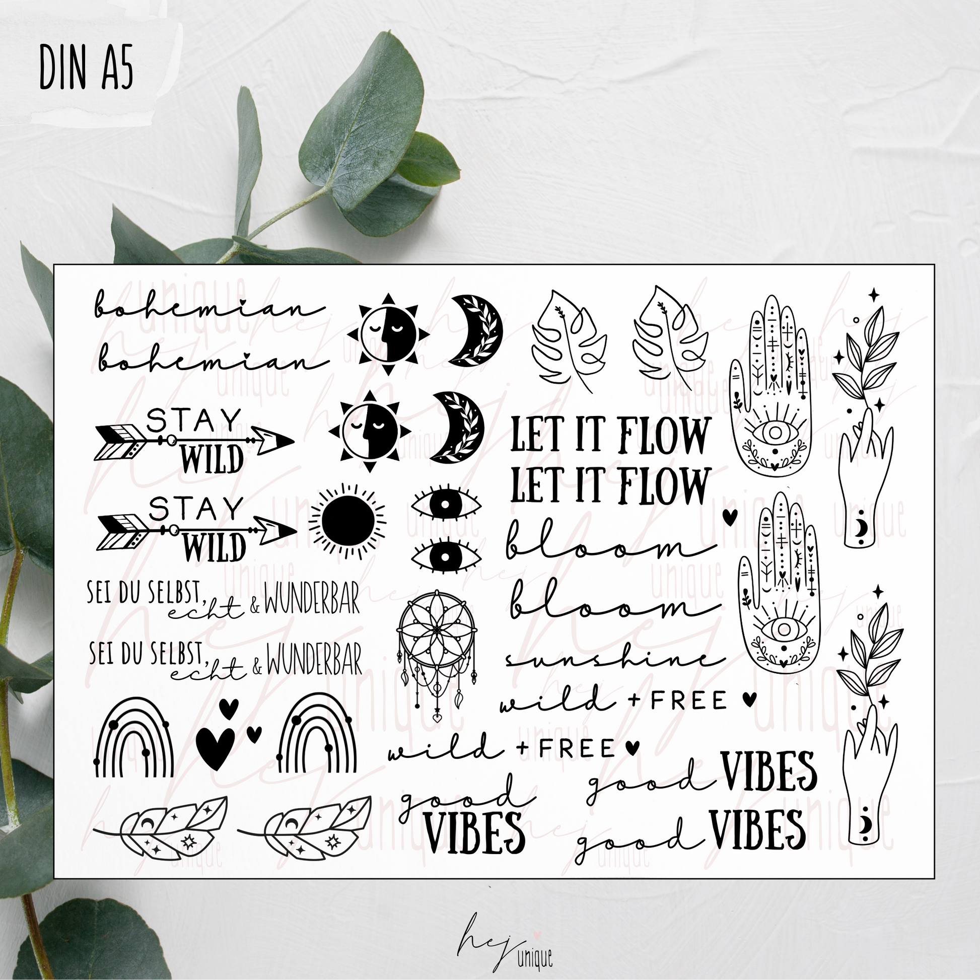 Kerzenfolie Boho für DIY Stumpen Warum du unsere Kerzenfolie lieben wirst:  ✔ Edle Premium-Folie mit hochwertiger Optik  ✔ Speziell für Kerzen entwickelt   ✔ Aktivierung des Klebers ganz einfach mit Wasser   ✔ Wischfest und langlebig bei sorgfältiger Verarbeitung  ✔ Besonders elastisch – passt sich Kerzenoberfläche optimal an  ✔ Gewerblich nutzbar – keine zusätzliche Lizenz nötig