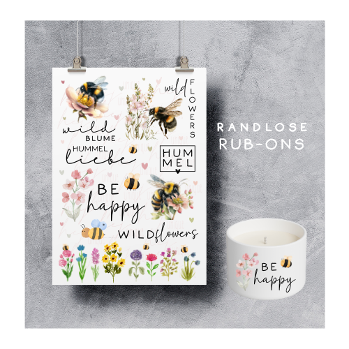 Rub On Aufkleber Wildblumen und Hummelliebe A5 Warum du unsere Rub-Ons lieben wirst:  ✔ Randloser Premium-Look   ✔ Besondere Haptik   ✔ Präzise Platzierung dank transparenter Trägerfolie  ✔ Wasser- und kratzfest // Hitze- und UV-beständig   ✔ Starke Haftung auf Glas, Keramik, Holz, Raysin u.v.m.  ✔ Langlebig und hochwertig verarbeitet  ✔ Auch gewerblich nutzbar – keine zusätzliche Lizenz nötig