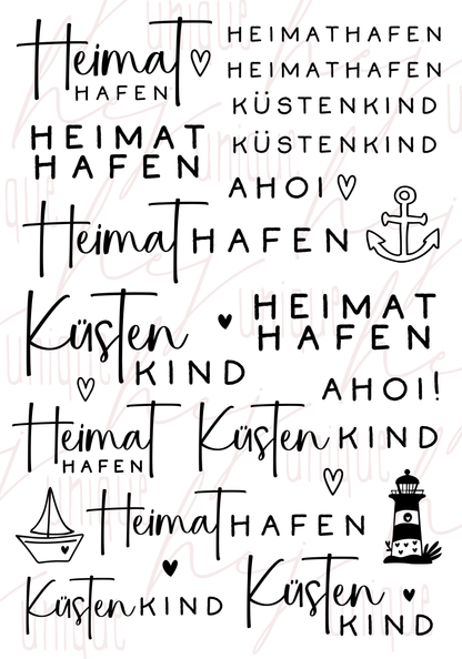 Rub On Aufkleber Heimathafen Küstenkind Maritim Ahoi A5 Warum du unsere Rub-Ons lieben wirst:  ✔ Randloser Premium-Look   ✔ Besondere Haptik   ✔ Präzise Platzierung dank transparenter Trägerfolie  ✔ Wasser- und kratzfest // Hitze- und UV-beständig   ✔ Starke Haftung auf Glas, Keramik, Holz, Raysin u.v.m.  ✔ Langlebig und hochwertig verarbeitet  ✔ Auch gewerblich nutzbar – keine zusätzliche Lizenz nötig