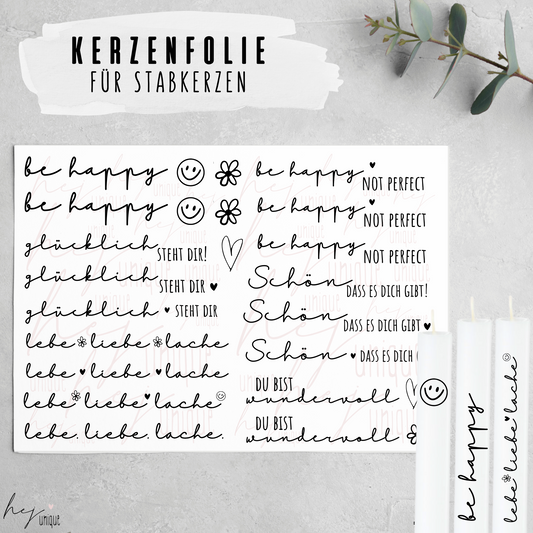 Kerzenfolie Sei glücklich DIY Deko für Kerzen Warum du unsere Kerzenfolie lieben wirst:  ✔ Edle Premium-Folie mit hochwertiger Optik  ✔ Speziell für Kerzen entwickelt   ✔ Aktivierung des Klebers ganz einfach mit Wasser   ✔ Wischfest und langlebig bei sorgfältiger Verarbeitung  ✔ Besonders elastisch – passt sich Kerzenoberfläche optimal an  ✔ Gewerblich nutzbar – keine zusätzliche Lizenz nötig