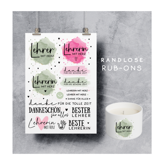 Rub On Aufkleber Bester Lehrerin A5 Warum du unsere Rub-Ons lieben wirst:  ✔ Randloser Premium-Look   ✔ Besondere Haptik   ✔ Präzise Platzierung dank transparenter Trägerfolie  ✔ Wasser- und kratzfest // Hitze- und UV-beständig   ✔ Starke Haftung auf Glas, Keramik, Holz, Raysin u.v.m.  ✔ Langlebig und hochwertig verarbeitet  ✔ Auch gewerblich nutzbar – keine zusätzliche Lizenz nötig