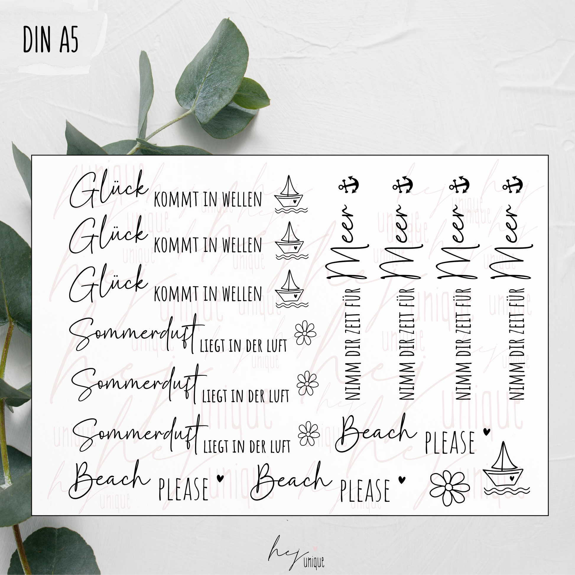 Kerzenfolie Maritim DIY Stumpen und Stabkerzen Warum du unsere Kerzenfolie lieben wirst:  ✔ Edle Premium-Folie mit hochwertiger Optik  ✔ Speziell für Kerzen entwickelt   ✔ Aktivierung des Klebers ganz einfach mit Wasser   ✔ Wischfest und langlebig bei sorgfältiger Verarbeitung  ✔ Besonders elastisch – passt sich Kerzenoberfläche optimal an  ✔ Gewerblich nutzbar – keine zusätzliche Lizenz nötig