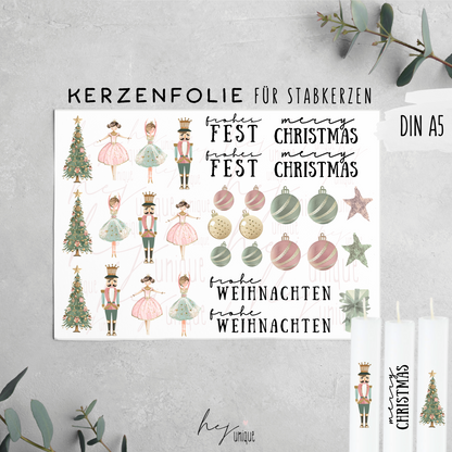 Kerzenfolie Pastell Christmas Warum du unsere Kerzenfolie lieben wirst:  ✔ Edle Premium-Folie mit hochwertiger Optik  ✔ Speziell für Kerzen entwickelt   ✔ Aktivierung des Klebers ganz einfach mit Wasser   ✔ Wischfest und langlebig bei sorgfältiger Verarbeitung  ✔ Besonders elastisch – passt sich Kerzenoberfläche optimal an  ✔ Gewerblich nutzbar – keine zusätzliche Lizenz nötig