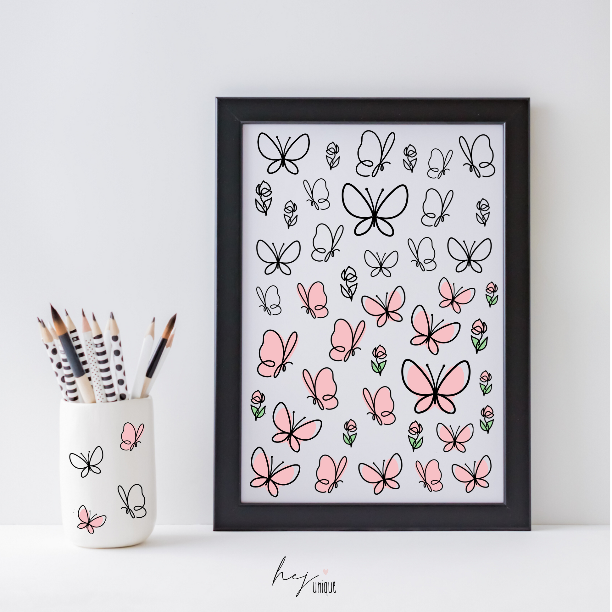 Rub On Aufkleber Schmetterlinge A5 Warum du unsere Rub-Ons lieben wirst:  ✔ Randloser Premium-Look   ✔ Besondere Haptik   ✔ Präzise Platzierung dank transparenter Trägerfolie  ✔ Wasser- und kratzfest // Hitze- und UV-beständig   ✔ Starke Haftung auf Glas, Keramik, Holz, Raysin u.v.m.  ✔ Langlebig und hochwertig verarbeitet  ✔ Auch gewerblich nutzbar – keine zusätzliche Lizenz nötig