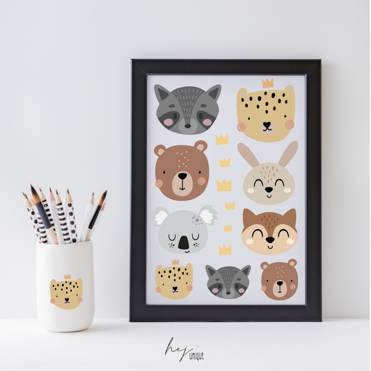 Rub On Aufkleber Tierköpfe A5 Warum du unsere Rub-Ons lieben wirst:  ✔ Randloser Premium-Look   ✔ Besondere Haptik   ✔ Präzise Platzierung dank transparenter Trägerfolie  ✔ Wasser- und kratzfest // Hitze- und UV-beständig   ✔ Starke Haftung auf Glas, Keramik, Holz, Raysin u.v.m.  ✔ Langlebig und hochwertig verarbeitet  ✔ Auch gewerblich nutzbar – keine zusätzliche Lizenz nötig