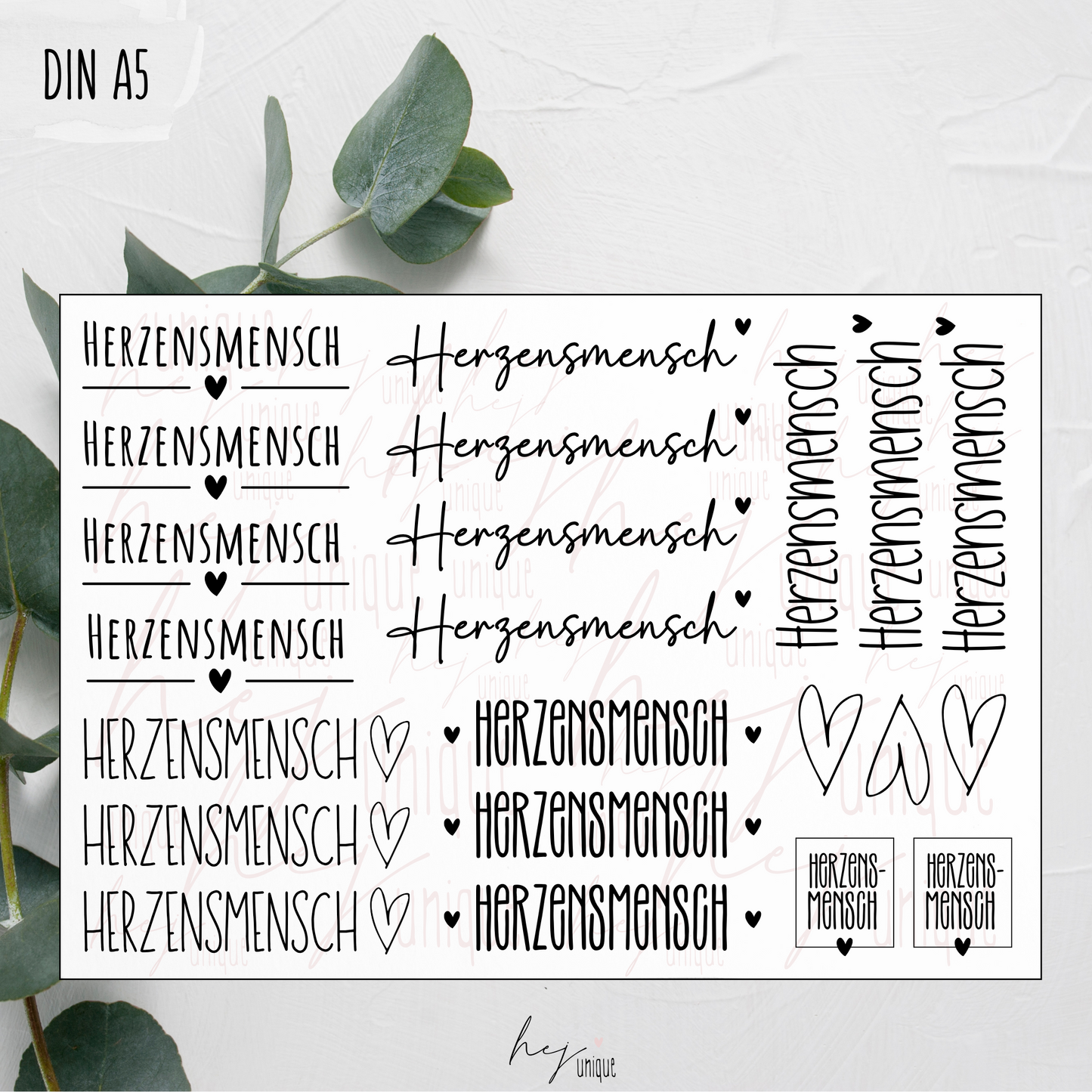 Kerzenfolie Herzensmensch Premium DIY Warum du unsere Kerzenfolie lieben wirst:  ✔ Edle Premium-Folie mit hochwertiger Optik  ✔ Speziell für Kerzen entwickelt   ✔ Aktivierung des Klebers ganz einfach mit Wasser   ✔ Wischfest und langlebig bei sorgfältiger Verarbeitung  ✔ Besonders elastisch – passt sich Kerzenoberfläche optimal an  ✔ Gewerblich nutzbar – keine zusätzliche Lizenz nötig