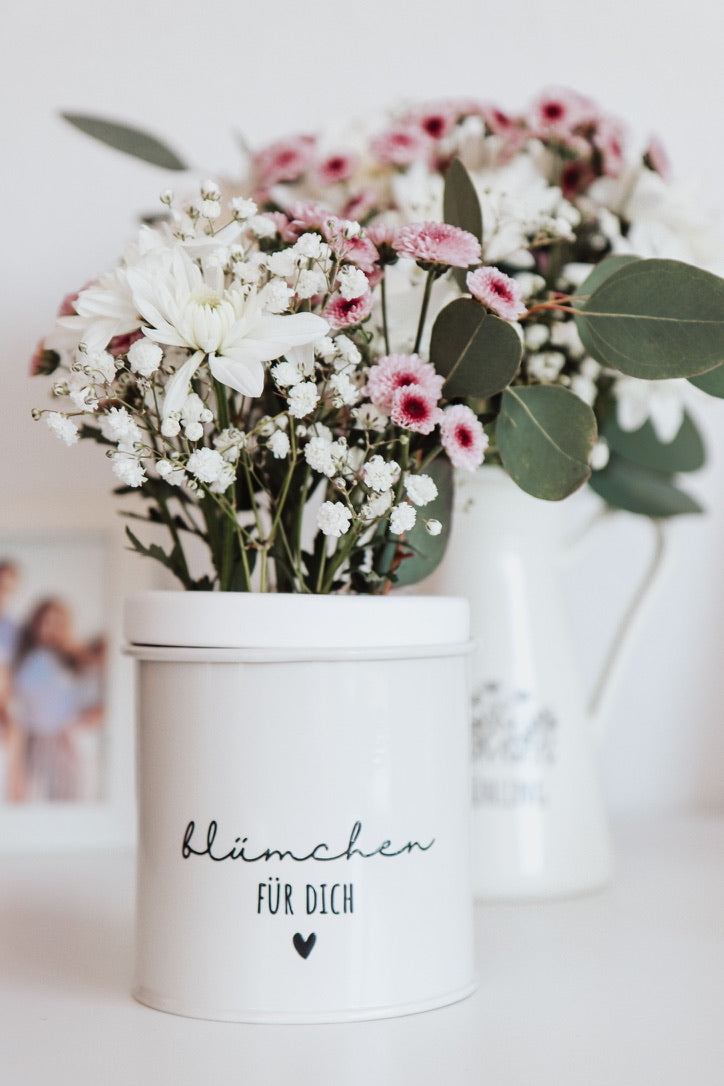 Rub On Aufkleber Frühling A5 Warum du unsere Rub-Ons lieben wirst:  ✔ Randloser Premium-Look   ✔ Besondere Haptik   ✔ Präzise Platzierung dank transparenter Trägerfolie  ✔ Wasser- und kratzfest // Hitze- und UV-beständig   ✔ Starke Haftung auf Glas, Keramik, Holz, Raysin u.v.m.  ✔ Langlebig und hochwertig verarbeitet  ✔ Auch gewerblich nutzbar – keine zusätzliche Lizenz nötig