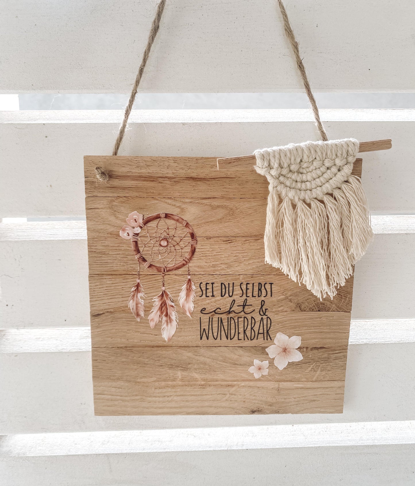 Rub On Aufkleber Boho A5 Deko  Warum du unsere Rub-Ons lieben wirst:  ✔ Randloser Premium-Look   ✔ Besondere Haptik   ✔ Präzise Platzierung dank transparenter Trägerfolie  ✔ Wasser- und kratzfest // Hitze- und UV-beständig   ✔ Starke Haftung auf Glas, Keramik, Holz, Raysin u.v.m.  ✔ Langlebig und hochwertig verarbeitet  ✔ Auch gewerblich nutzbar – keine zusätzliche Lizenz nötig