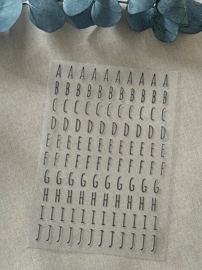 Rub On Aufkleber Buchstaben-Set Alphabet Personalisierung A5 Warum du unsere Rub-Ons lieben wirst:  ✔ Randloser Premium-Look   ✔ Besondere Haptik   ✔ Präzise Platzierung dank transparenter Trägerfolie  ✔ Wasser- und kratzfest // Hitze- und UV-beständig   ✔ Starke Haftung auf Glas, Keramik, Holz, Raysin u.v.m.  ✔ Langlebig und hochwertig verarbeitet  ✔ Auch gewerblich nutzbar – keine zusätzliche Lizenz nötig