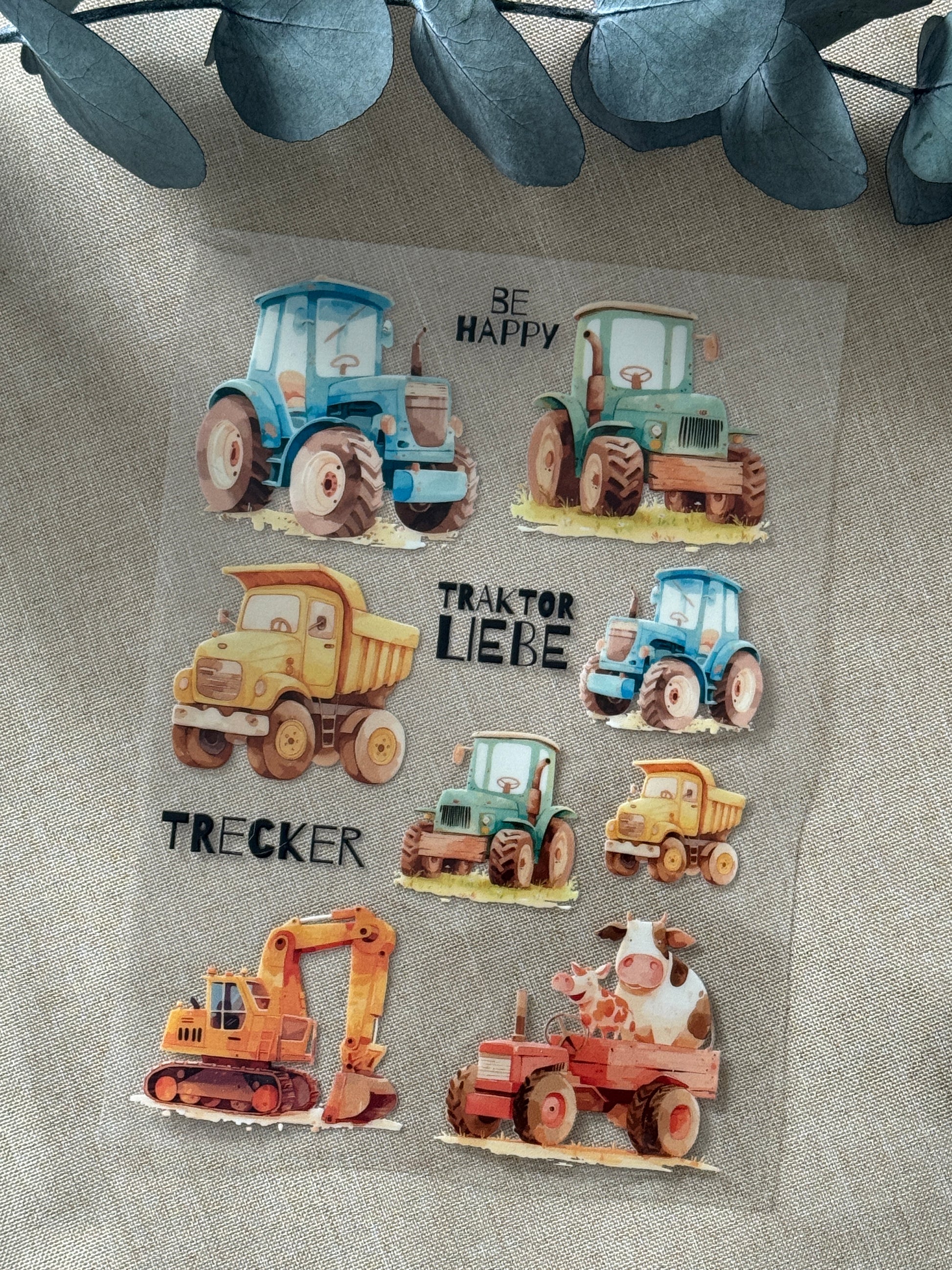 Rub On Aufkleber Bagger A5 Warum du unsere Rub-Ons lieben wirst:  ✔ Randloser Premium-Look   ✔ Besondere Haptik   ✔ Präzise Platzierung dank transparenter Trägerfolie  ✔ Wasser- und kratzfest // Hitze- und UV-beständig   ✔ Starke Haftung auf Glas, Keramik, Holz, Raysin u.v.m.  ✔ Langlebig und hochwertig verarbeitet  ✔ Auch gewerblich nutzbar – keine zusätzliche Lizenz nötig