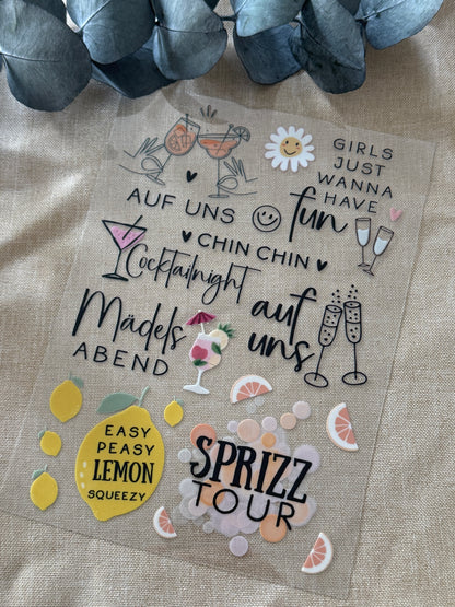 Rub On Aufkleber Prost A5 Premium-Look   Warum du unsere Rub-Ons lieben wirst:  ✔ Randloser Premium-Look   ✔ Besondere Haptik   ✔ Präzise Platzierung dank transparenter Trägerfolie  ✔ Wasser- und kratzfest // Hitze- und UV-beständig   ✔ Starke Haftung auf Glas, Keramik, Holz, Raysin u.v.m.  ✔ Langlebig und hochwertig verarbeitet  ✔ Auch gewerblich nutzbar – keine zusätzliche Lizenz nötig