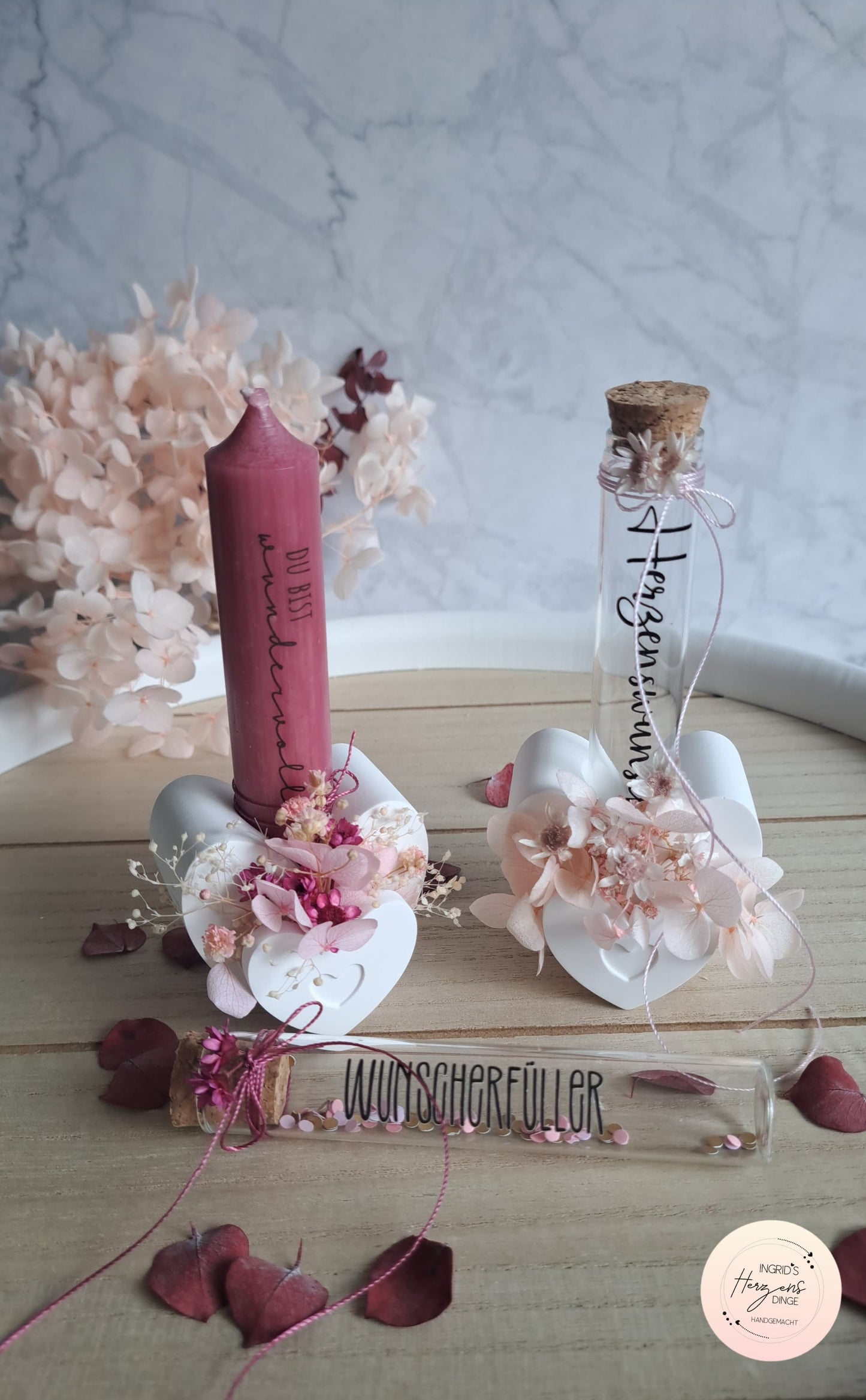 Rub On Aufkleber Reagenzglas Sprüche Wunscherfüller A5 Warum du unsere Rub-Ons lieben wirst:  ✔ Randloser Premium-Look   ✔ Besondere Haptik   ✔ Präzise Platzierung dank transparenter Trägerfolie  ✔ Wasser- und kratzfest // Hitze- und UV-beständig   ✔ Starke Haftung auf Glas, Keramik, Holz, Raysin u.v.m.  ✔ Langlebig und hochwertig verarbeitet  ✔ Auch gewerblich nutzbar – keine zusätzliche Lizenz nötig