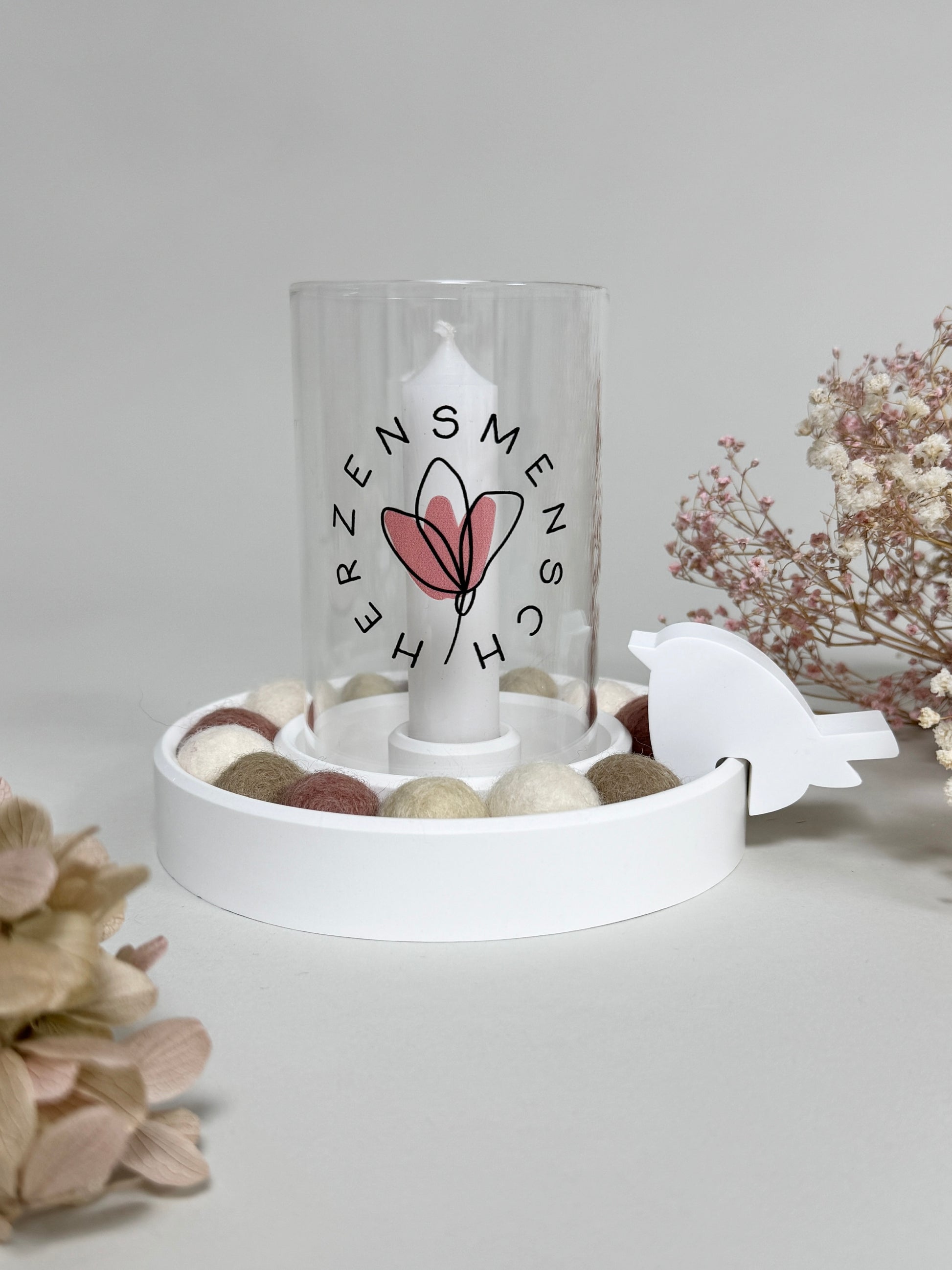 Rub On Aufkleber Beste Freundin A5 Warum du unsere Rub-Ons lieben wirst:  ✔ Randloser Premium-Look   ✔ Besondere Haptik   ✔ Präzise Platzierung dank transparenter Trägerfolie  ✔ Wasser- und kratzfest // Hitze- und UV-beständig   ✔ Starke Haftung auf Glas, Keramik, Holz, Raysin u.v.m.  ✔ Langlebig und hochwertig verarbeitet  ✔ Auch gewerblich nutzbar – keine zusätzliche Lizenz nötig