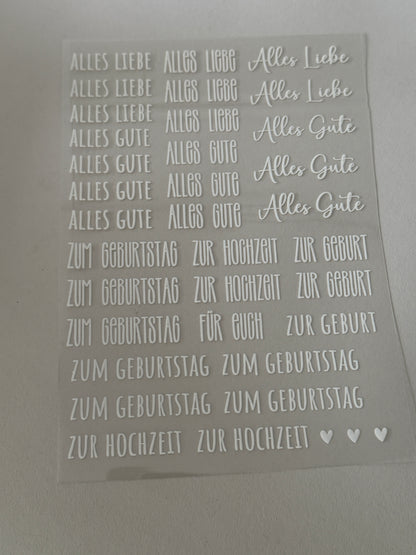 Rub On Aufkleber Schriftzüge besondere Anlässe Warum du unsere Rub-Ons lieben wirst:  ✔ Randloser Premium-Look   ✔ Besondere Haptik   ✔ Präzise Platzierung dank transparenter Trägerfolie  ✔ Wasser- und kratzfest // Hitze- und UV-beständig   ✔ Starke Haftung auf Glas, Keramik, Holz, Raysin u.v.m.  ✔ Langlebig und hochwertig verarbeitet  ✔ Auch gewerblich nutzbar – keine zusätzliche Lizenz nötig