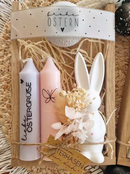 Kerzenfolie Ostern kurze Stabkerzen Warum du unsere Kerzenfolie lieben wirst:  ✔ Edle Premium-Folie mit hochwertiger Optik  ✔ Speziell für Kerzen entwickelt   ✔ Aktivierung des Klebers ganz einfach mit Wasser   ✔ Wischfest und langlebig bei sorgfältiger Verarbeitung  ✔ Besonders elastisch – passt sich Kerzenoberfläche optimal an  ✔ Gewerblich nutzbar – keine zusätzliche Lizenz nötig