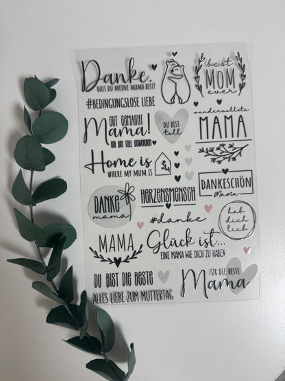 Rub On Aufkleber Muttertag 2 A5 Warum du unsere Rub-Ons lieben wirst:  ✔ Randloser Premium-Look   ✔ Besondere Haptik   ✔ Präzise Platzierung dank transparenter Trägerfolie  ✔ Wasser- und kratzfest // Hitze- und UV-beständig   ✔ Starke Haftung auf Glas, Keramik, Holz, Raysin u.v.m.  ✔ Langlebig und hochwertig verarbeitet  ✔ Auch gewerblich nutzbar – keine zusätzliche Lizenz nötig